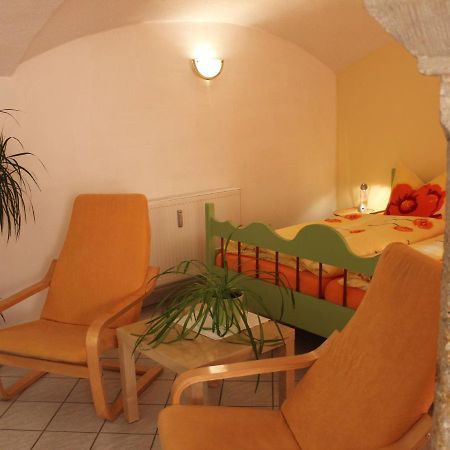Comfy Apartment In Weissig With Garden Екстериор снимка